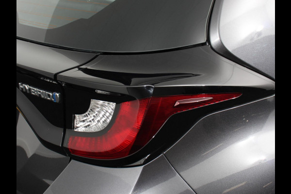 Toyota Yaris Hatchback Climate control Cruise control Camera Navigatie Bluetooth