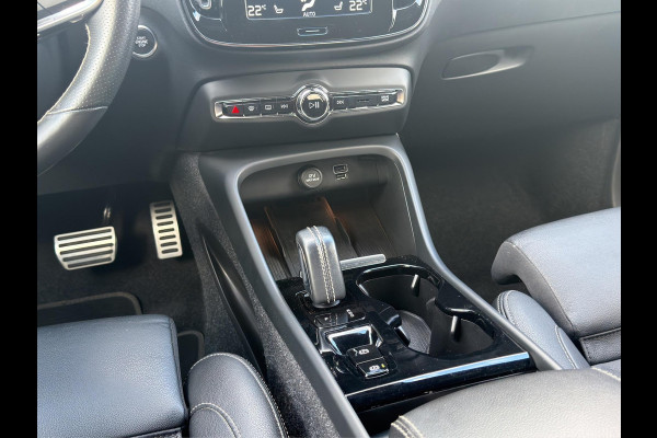 Volvo XC40 1.5 T4 Recharge R-Design H&K Camera ACC Blis