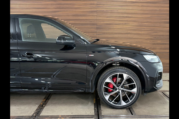 Audi Q5 Sportback 55 TFSI e S-line Competition | Black Edition | Luchtvering | Matrix LED | 21 Inch | Virtual Cockpit | 360°