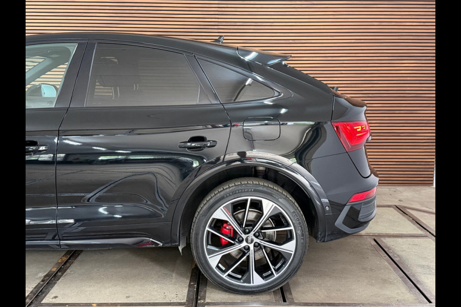 Audi Q5 Sportback 55 TFSI e S-line Competition | Black Edition | Luchtvering | Matrix LED | 21 Inch | Virtual Cockpit | 360°