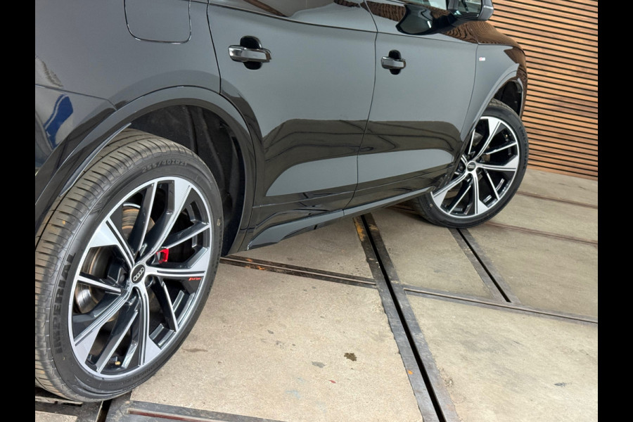 Audi Q5 Sportback 55 TFSI e S-line Competition | Black Edition | Luchtvering | Matrix LED | 21 Inch | Virtual Cockpit | 360°