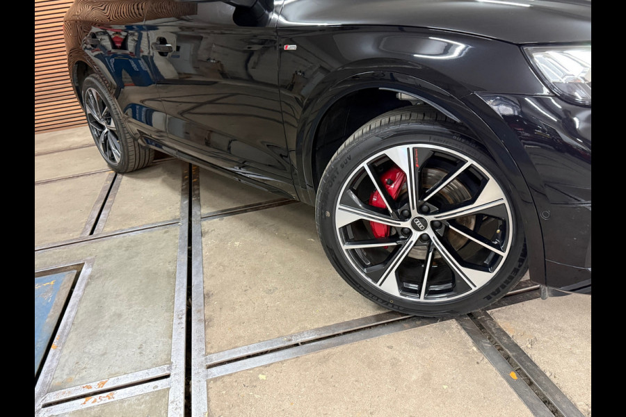 Audi Q5 Sportback 55 TFSI e S-line Competition | Black Edition | Luchtvering | Matrix LED | 21 Inch | Virtual Cockpit | 360°