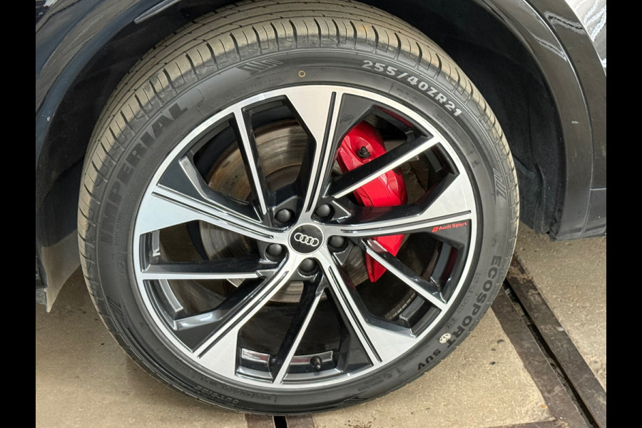 Audi Q5 Sportback 55 TFSI e S-line Competition | Black Edition | Luchtvering | Matrix LED | 21 Inch | Virtual Cockpit | 360°