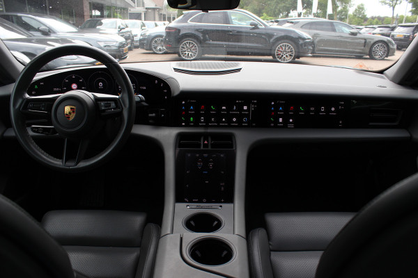 Porsche Taycan 4S Performance 84 kWh / SoH 91,9% / 38.845 km! /  Panoramadak / Camera / Passenger Display / Luchtvering / 21'' / Bose / Stoelverwarming / DAB / Cruise Control