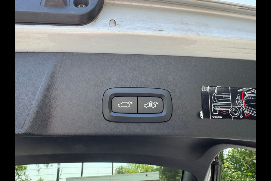 Volvo XC40 1.5 T4 PHEV 211PK AUT. RECHARGE INSCRIPTION TREKHAAK/NAVI/CAMERA/CARPLAY