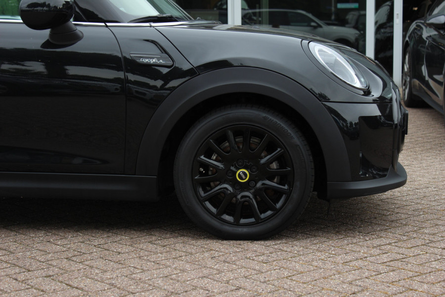 MINI Mini Electric Camden Edition 33 kWh / SoH 95,2% / CarPlay / Half Leder / Parkeerhulp achter / 16'' / Stoelverwarming / DAB / Cruise Control