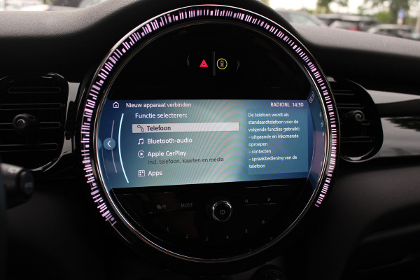 MINI Mini Electric Camden Edition 33 kWh / SoH 95,2% / CarPlay / Half Leder / Parkeerhulp achter / 16'' / Stoelverwarming / DAB / Cruise Control