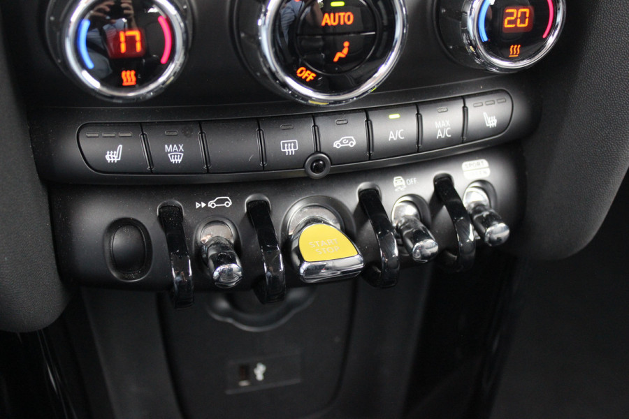 MINI Mini Electric Camden Edition 33 kWh / SoH 95,2% / CarPlay / Half Leder / Parkeerhulp achter / 16'' / Stoelverwarming / DAB / Cruise Control