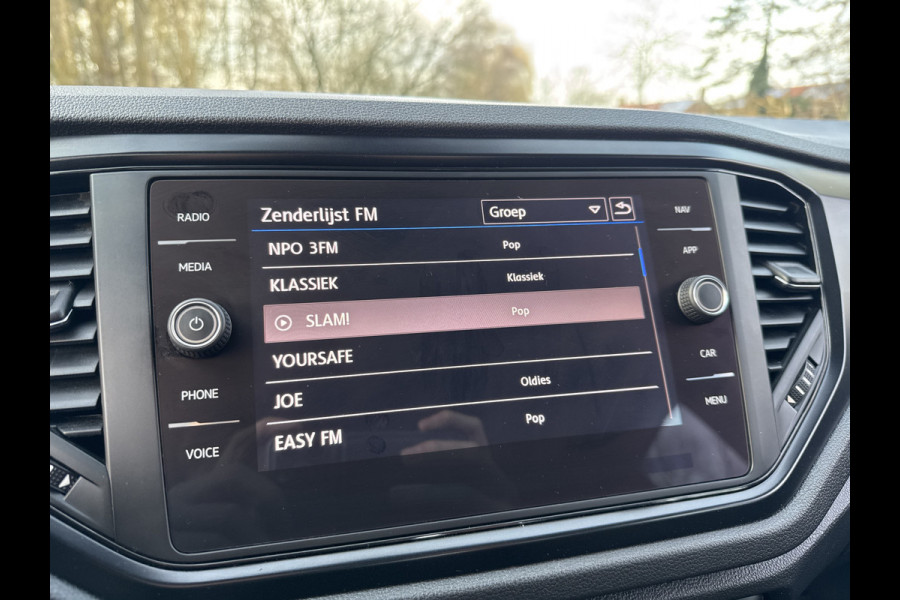 Volkswagen T-Roc 1.5 TSI 150PK DSG BUSINESS CARPLAY/NAVI/PDC