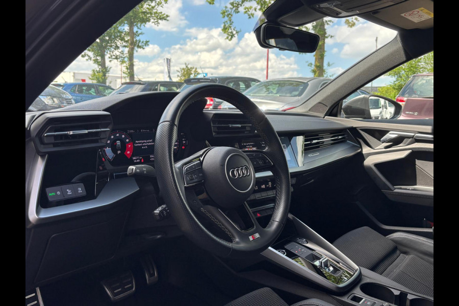Audi A3 Sportback 30 TFSI S-Line edition | Apple Carplay | Lane Assist | | LED | Navi | Cruise