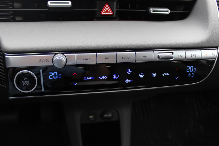 Hyundai IONIQ 5 Style 58 kWh 15.112km! / SoH 98,2% / NL Auto! / Trekhaak / Camera / CarPlay / Keyless / 19'' / Virtual Cockpit / DAB / ACC