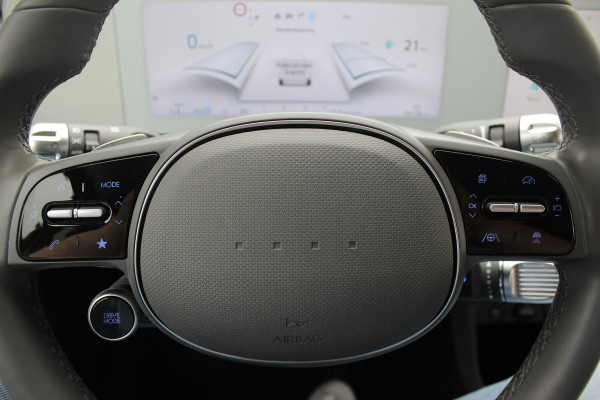 Hyundai IONIQ 5 Style 58 kWh 15.112km! / SoH 98,2% / NL Auto! / Trekhaak / Camera / CarPlay / Keyless / 19'' / Virtual Cockpit / DAB / ACC