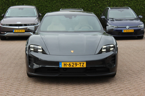 Porsche Taycan 4S Performance 84 kWh / SoH 93,3% / 1e Eign. / NL Auto / Panoramadak / 360Camera / Achterasbesturing / Burmester / Luchtvering / Keyless / 21'' / Sportdesign+Chrono / Stoel+Stuurverwarming / Dodehoek / DAB / Porsc