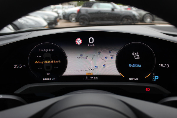 Porsche Taycan 4S Performance 84 kWh / SoH 93,3% / 1e Eign. / NL Auto / Panoramadak / 360Camera / Achterasbesturing / Burmester / Luchtvering / Keyless / 21'' / Sportdesign+Chrono / Stoel+Stuurverwarming / Dodehoek / DAB / Porsc