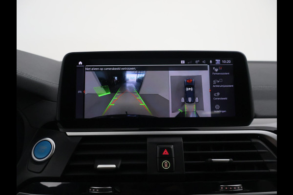 BMW iX3 HIGH EXECUTIVE 80 kWh + TREKHAAK | PANORAMA | 360 CAMERA | ADAPTIVE CRUISE | SFEERVERLICHTING