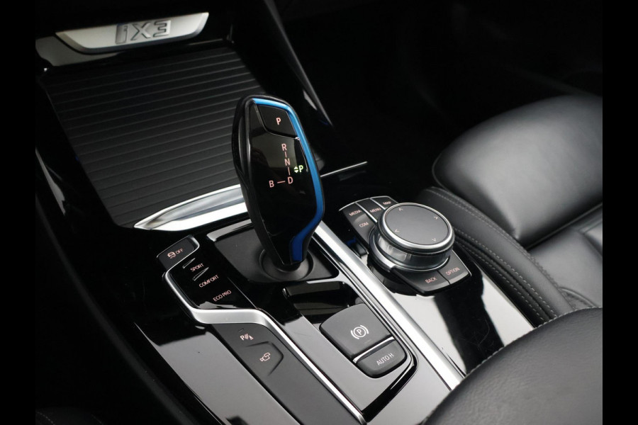 BMW iX3 HIGH EXECUTIVE 80 kWh + TREKHAAK | PANORAMA | 360 CAMERA | ADAPTIVE CRUISE | SFEERVERLICHTING