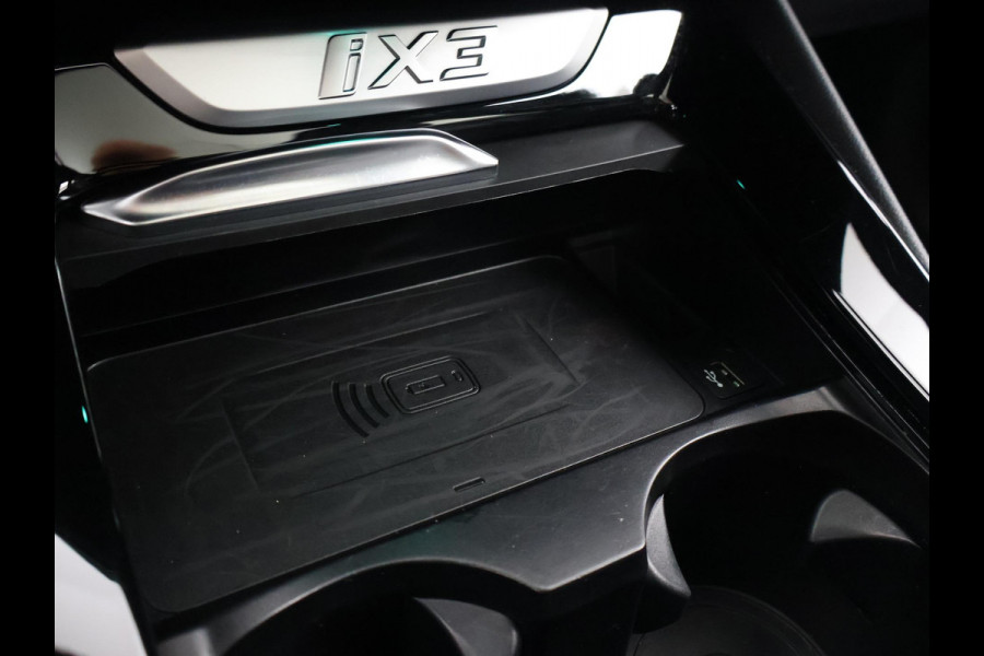 BMW iX3 HIGH EXECUTIVE 80 kWh + TREKHAAK | PANORAMA | 360 CAMERA | ADAPTIVE CRUISE | SFEERVERLICHTING