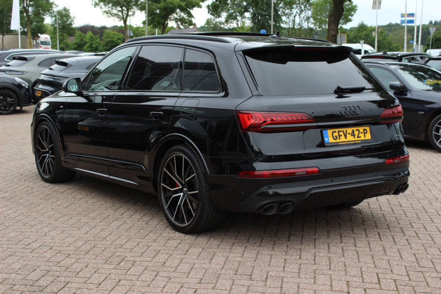 Audi Q7 60 TFSI e quattro Pro Line S Competition / Trekhaak / Panoramadak / 360Camera / Head-up / Softclose / Laser LED / Luchtvering / 22'' / B&O / RS Seats / Keyless / Stuur+Stoelverwarming / Dodehoek / DAB / ACC