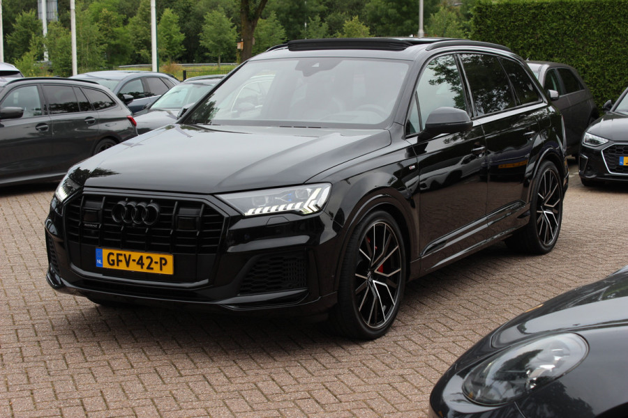Audi Q7 60 TFSI e quattro Pro Line S Competition / Trekhaak / Panoramadak / 360Camera / Head-up / Softclose / Laser LED / Luchtvering / 22'' / B&O / RS Seats / Keyless / Stuur+Stoelverwarming / Dodehoek / DAB / ACC