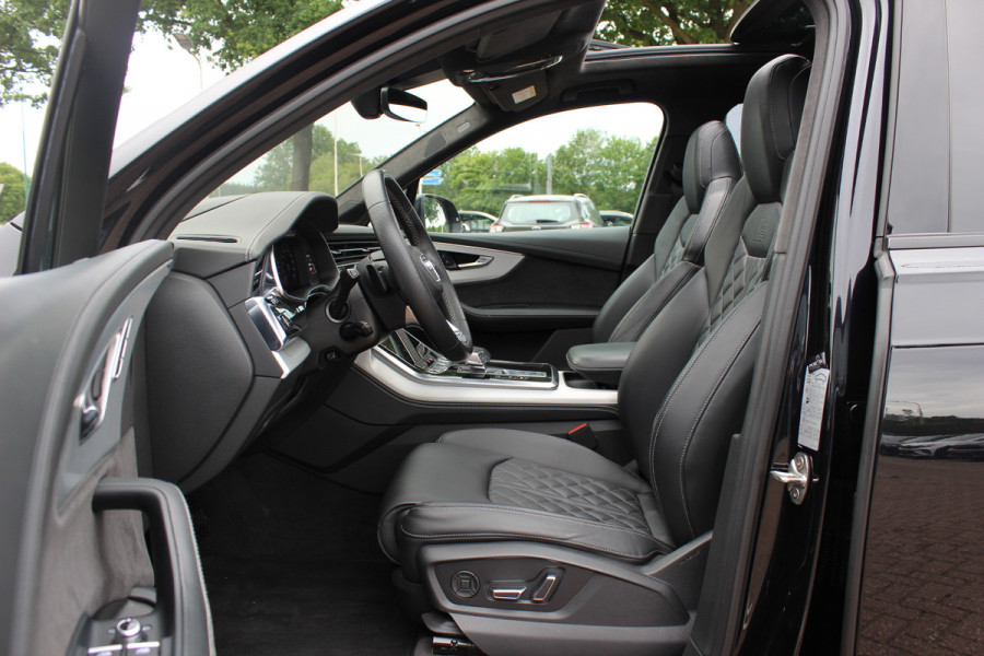 Audi Q7 60 TFSI e quattro Pro Line S Competition / Trekhaak / Panoramadak / 360Camera / Head-up / Softclose / Laser LED / Luchtvering / 22'' / B&O / RS Seats / Keyless / Stuur+Stoelverwarming / Dodehoek / DAB / ACC