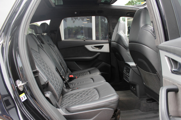 Audi Q7 60 TFSI e quattro Pro Line S Competition / Trekhaak / Panoramadak / 360Camera / Head-up / Softclose / Laser LED / Luchtvering / 22'' / B&O / RS Seats / Keyless / Stuur+Stoelverwarming / Dodehoek / DAB / ACC