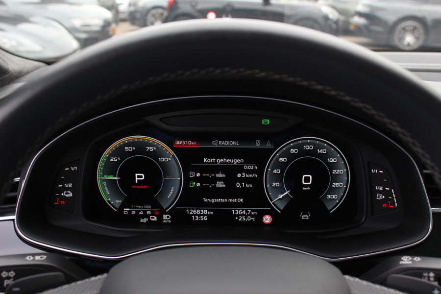 Audi Q7 60 TFSI e quattro Pro Line S Competition / Trekhaak / Panoramadak / 360Camera / Head-up / Softclose / Laser LED / Luchtvering / 22'' / B&O / RS Seats / Keyless / Stuur+Stoelverwarming / Dodehoek / DAB / ACC
