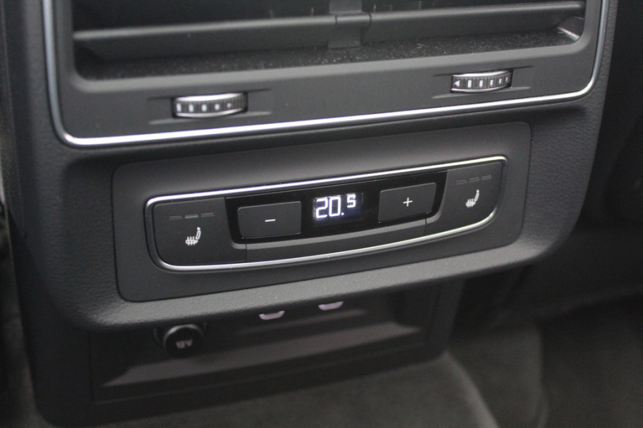 Audi Q7 60 TFSI e quattro Pro Line S Competition / Trekhaak / Panoramadak / 360Camera / Head-up / Softclose / Laser LED / Luchtvering / 22'' / B&O / RS Seats / Keyless / Stuur+Stoelverwarming / Dodehoek / DAB / ACC