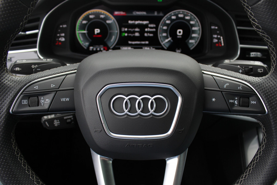 Audi Q7 60 TFSI e quattro Pro Line S Competition / Trekhaak / Panoramadak / 360Camera / Head-up / Softclose / Laser LED / Luchtvering / 22'' / B&O / RS Seats / Keyless / Stuur+Stoelverwarming / Dodehoek / DAB / ACC
