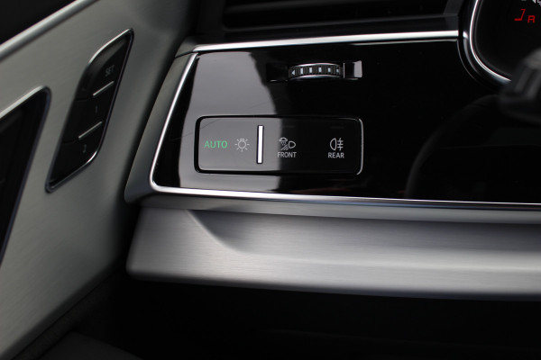 Audi Q7 60 TFSI e quattro Pro Line S Competition / Trekhaak / Panoramadak / 360Camera / Head-up / Softclose / Laser LED / Luchtvering / 22'' / B&O / RS Seats / Keyless / Stuur+Stoelverwarming / Dodehoek / DAB / ACC