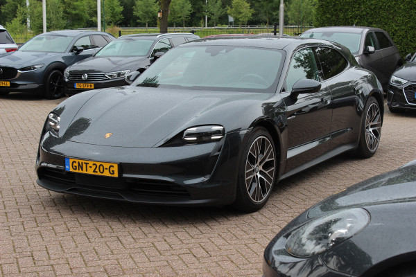 Porsche Taycan Sport Turismo 93 kWh / SoH 93,3% / Panoramadak / Camera / Bose / 20'' / Luchtvering / Leder / Warmtepomp / Dodehoek / Stoelverwarming / DAB / Cruise Control