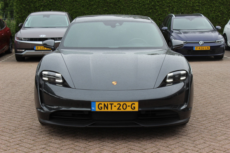 Porsche Taycan Sport Turismo 93 kWh / SoH 93,3% / Panoramadak / Camera / Bose / 20'' / Luchtvering / Leder / Warmtepomp / Dodehoek / Stoelverwarming / DAB / Cruise Control
