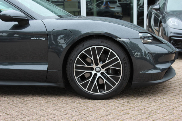 Porsche Taycan Sport Turismo 93 kWh / SoH 93,3% / Panoramadak / Camera / Bose / 20'' / Luchtvering / Leder / Warmtepomp / Dodehoek / Stoelverwarming / DAB / Cruise Control