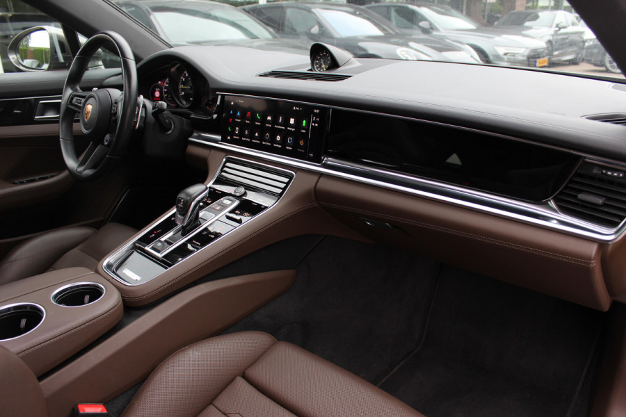 Porsche Panamera Sport Turismo 2.9 4 E-Hybrid / Panoramadak / 360Camera / Head-up / Softclose / Sportdesign+Chrono / 21'' / Sportuitlaat / Bose / Keyless / Stoelverwarming 4x / Stoelventilatie / Stuurverwarming / Dodehoek / DAB / ACC