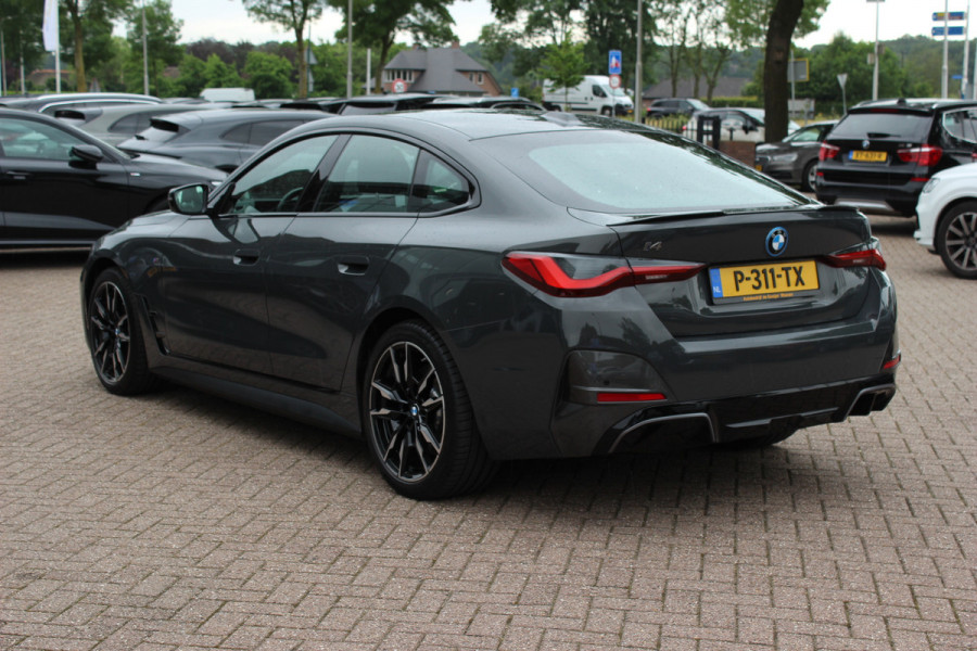 BMW i4 M50 High Executive 84 kWh / 360Camera / Head-up / Leder / Harman Kardon / Carbon intr.+extr. / 19'' / CarPlay / Stoelverwarming / Dodehoek / DAB / Cruise Control Adaptief