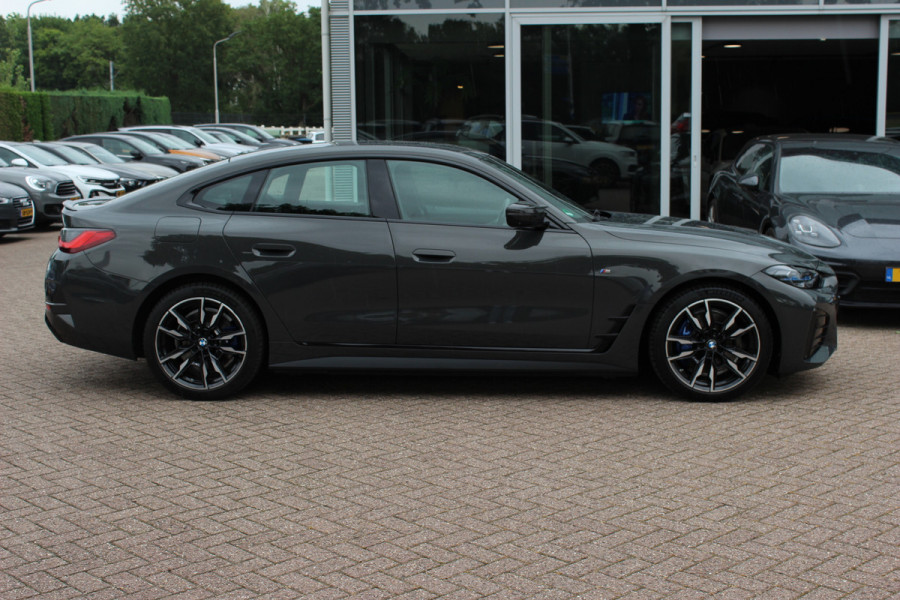BMW i4 M50 High Executive 84 kWh / 360Camera / Head-up / Leder / Harman Kardon / Carbon intr.+extr. / 19'' / CarPlay / Stoelverwarming / Dodehoek / DAB / Cruise Control Adaptief