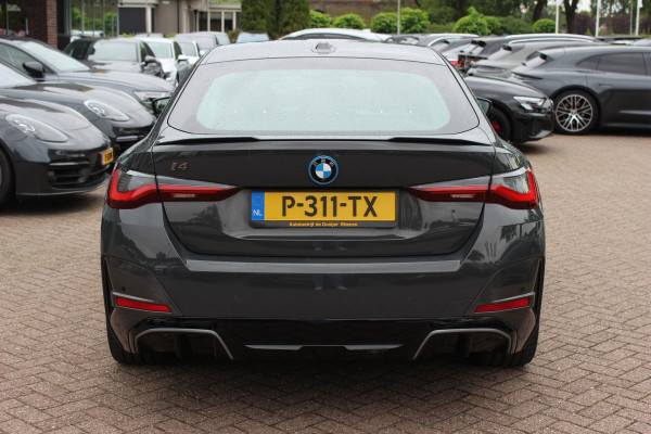 BMW i4 M50 High Executive 84 kWh / 360Camera / Head-up / Leder / Harman Kardon / Carbon intr.+extr. / 19'' / CarPlay / Stoelverwarming / Dodehoek / DAB / Cruise Control Adaptief