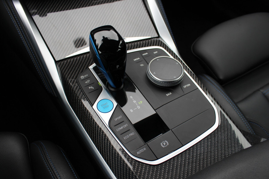 BMW i4 M50 High Executive 84 kWh / 360Camera / Head-up / Leder / Harman Kardon / Carbon intr.+extr. / 19'' / CarPlay / Stoelverwarming / Dodehoek / DAB / Cruise Control Adaptief