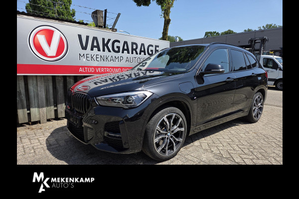BMW X1 xDrive25e High Executive Edition M Sport 19"/Panoramadak/Elektrische stoel + memory/Adaptieve cruise/Keyless/HiFi/Camera