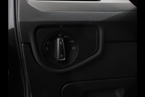 Volkswagen Touran 1.5 TSI 150pk DSG Comfortline 7p Navigatie Apple Carplay/Android Auto Climate Control Adaptive Cruise Control Stoelverwarming