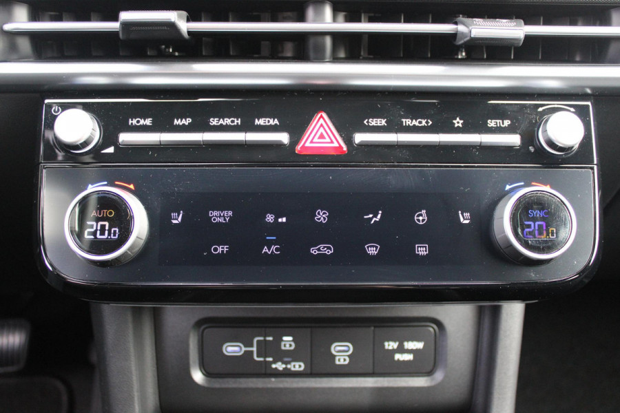 Hyundai Tucson 1.6 T-GDI PHEV 252PK 20TH ANNIVERSARY+SKY *NIEUW* | PANORAMISCH SCHUIF/KANTELDAK | STUUR / STOELVERWARMING | FULL LED KOPLAMPEN | HALF ALCANTARA / LEDER 20TH ANNIVERSARY DESIGN MET GROENE STIKSELS | NAVIGATIE | ADAPTIVE CRUISE CONTROL | DRAADLOOS APPLE CARPLAY / ANDROID AUTO | DRAADLOOS TELEFOONLADER | ELEKTRISCH BEDIENBARE ACHTERKLEP | DODEHOEK DETECTIE | 3 FASE CLIMATE CONTROL | KRELL PREMIUM AUDIO | 19"INCH 20TH ANNIVERSARY VELGEN | ZONWERING IN ACHTER PORTIEREN | PINE GREEN MATTE METALLIC LAK | DEURLIJSTEN MET LUXE AFWERKING | DAKRAILS ZWART |