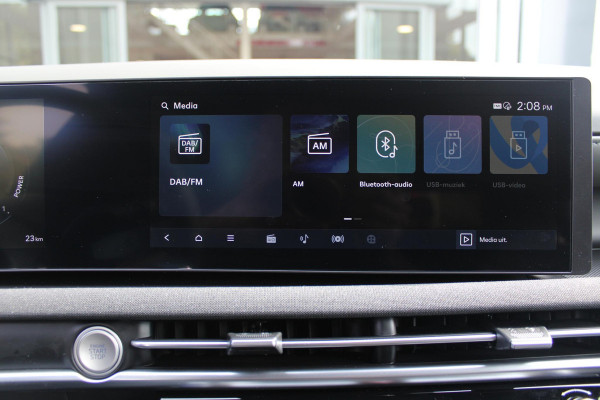 Hyundai Tucson 1.6 T-GDI PHEV 252PK 20TH ANNIVERSARY+SKY *NIEUW* | PANORAMISCH SCHUIF/KANTELDAK | STUUR / STOELVERWARMING | FULL LED KOPLAMPEN | HALF ALCANTARA / LEDER 20TH ANNIVERSARY DESIGN MET GROENE STIKSELS | NAVIGATIE | ADAPTIVE CRUISE CONTROL | DRAADLOOS APPLE CARPLAY / ANDROID AUTO | DRAADLOOS TELEFOONLADER | ELEKTRISCH BEDIENBARE ACHTERKLEP | DODEHOEK DETECTIE | 3 FASE CLIMATE CONTROL | KRELL PREMIUM AUDIO | 19"INCH 20TH ANNIVERSARY VELGEN | ZONWERING IN ACHTER PORTIEREN | PINE GREEN MATTE METALLIC LAK | DEURLIJSTEN MET LUXE AFWERKING | DAKRAILS ZWART |