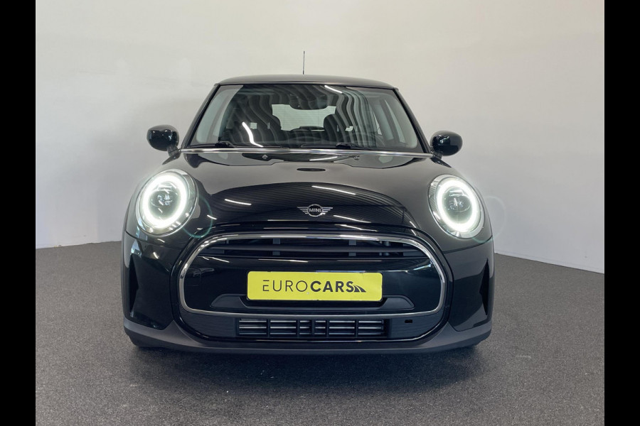 MINI Cooper 1.5 Business Edition 3-D LED Navi 8.8 inch Cruise DAB+ Airco Zwart Dak