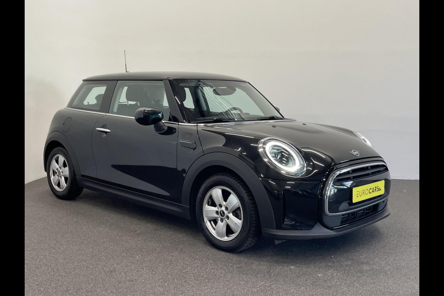 MINI Cooper 1.5 Business Edition 3-D LED Navi 8.8 inch Cruise DAB+ Airco Zwart Dak