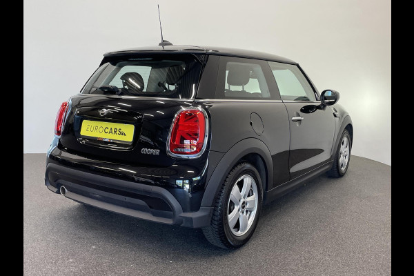 MINI Cooper 1.5 Business Edition 3-D LED Navi 8.8 inch Cruise DAB+ Airco Zwart Dak
