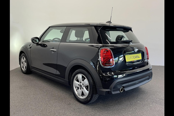 MINI Cooper 1.5 Business Edition 3-D LED Navi 8.8 inch Cruise DAB+ Airco Zwart Dak