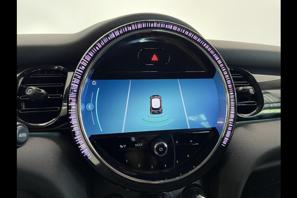 MINI Cooper 1.5 Business Edition 3-D LED Navi 8.8 inch Cruise DAB+ Airco Zwart Dak