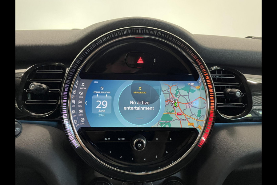 MINI Cooper 1.5 Business Edition 3-D LED Navi 8.8 inch Cruise DAB+ Airco Zwart Dak