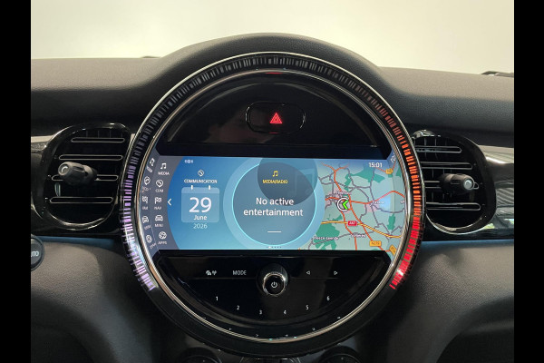MINI Cooper 1.5 Business Edition 3-D LED Navi 8.8 inch Cruise DAB+ Airco Zwart Dak