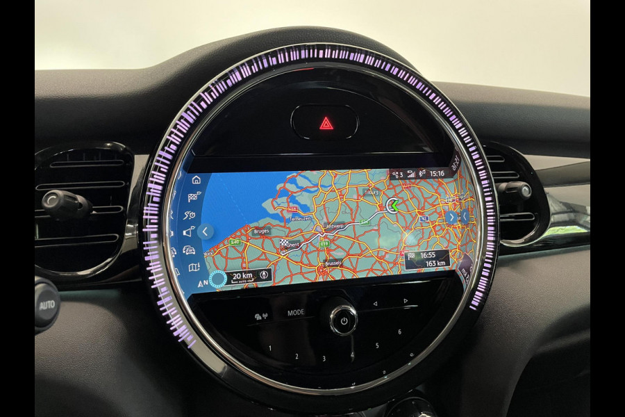MINI Cooper 1.5 Business Edition 3-D LED Navi 8.8 inch Cruise DAB+ Airco Zwart Dak