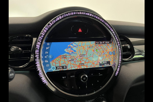 MINI Cooper 1.5 Business Edition 3-D LED Navi 8.8 inch Cruise DAB+ Airco Zwart Dak